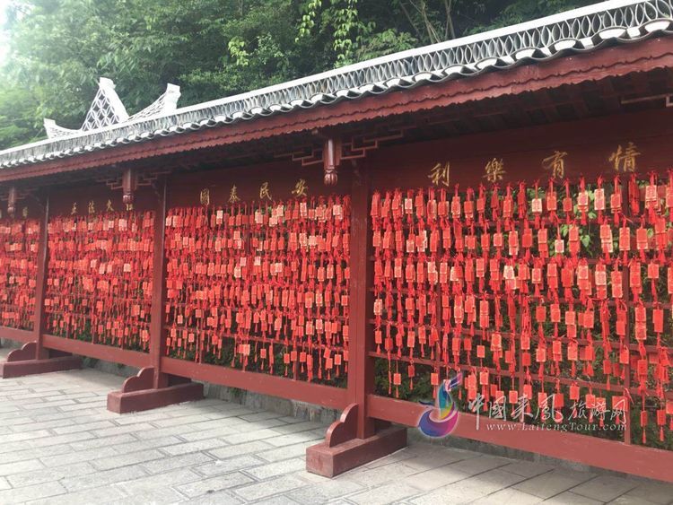 仙佛寺景区迎来五一出游小高峰