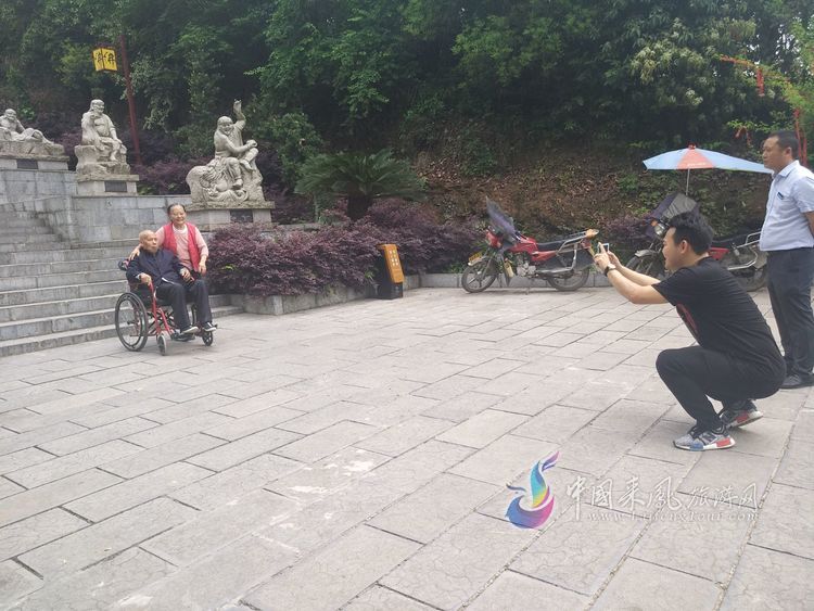 仙佛寺景区迎来五一出游小高峰