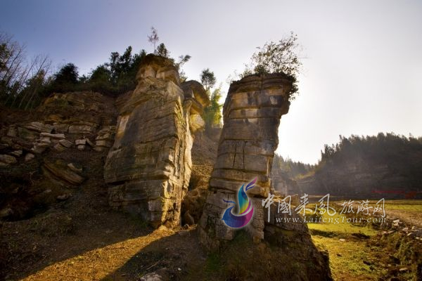 杨梅古寨景区—探秘老山河