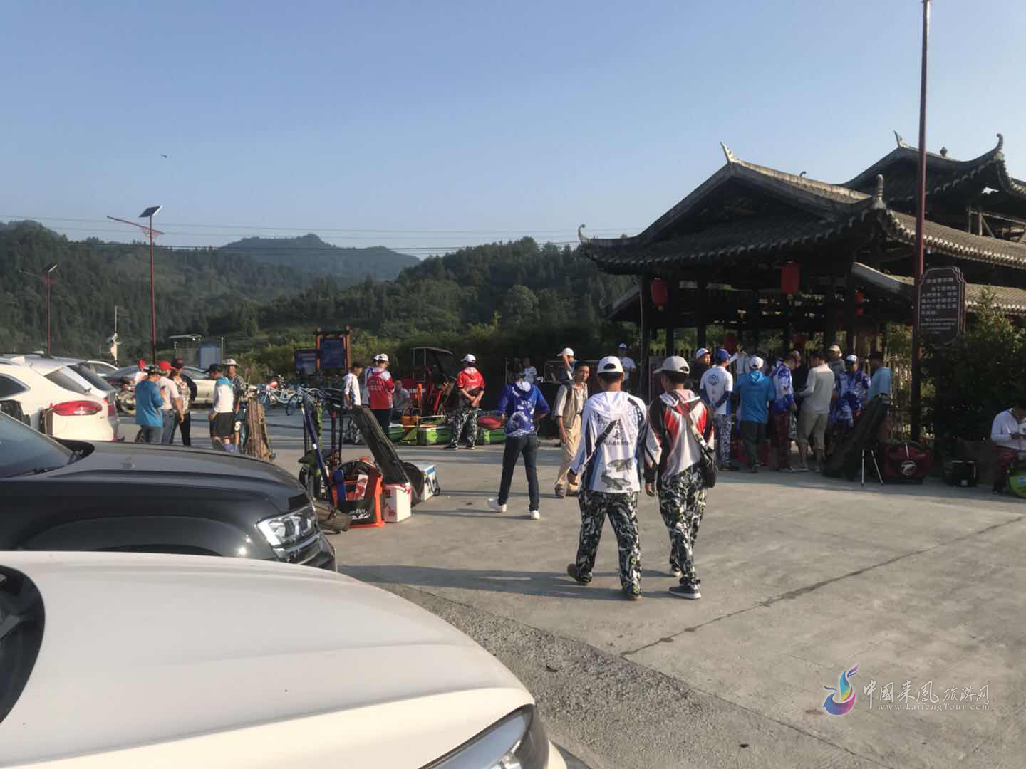 2018来凤县第三届“钓协杯”钓鱼邀请赛在杨梅古寨景区举办