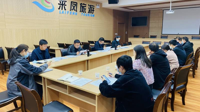 踔厉奋发 勇毅前行